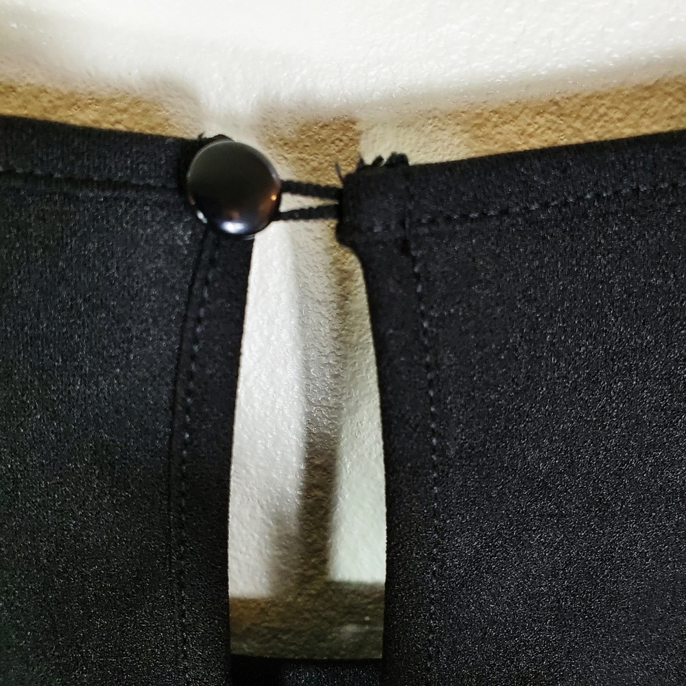 Ashley Stewart Black Rhinestone Trim Top Size 26/28 - Picture 5 of 6